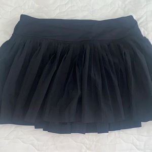 pleated lulu skirt